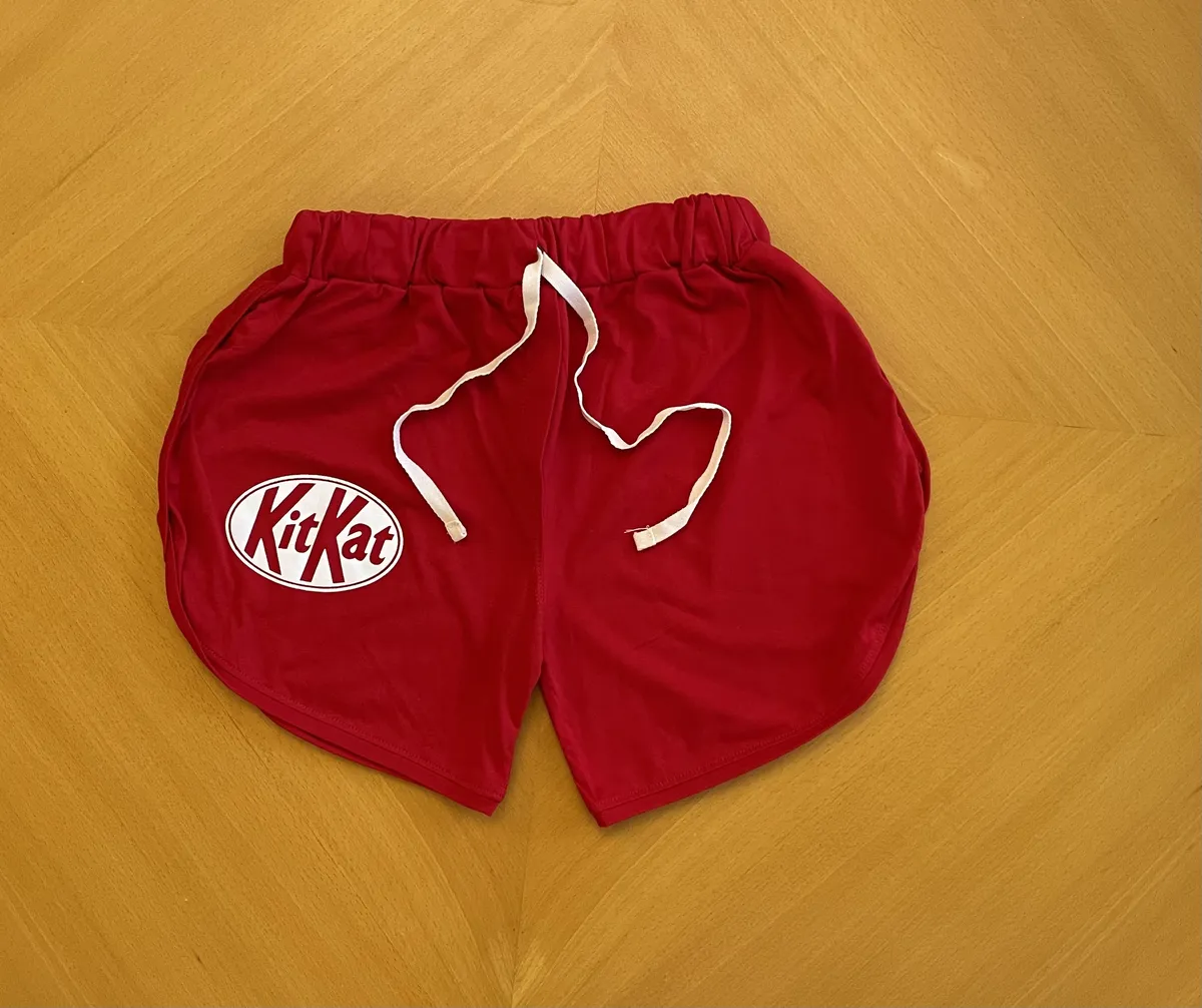 شورتک kit kat - آلبوم